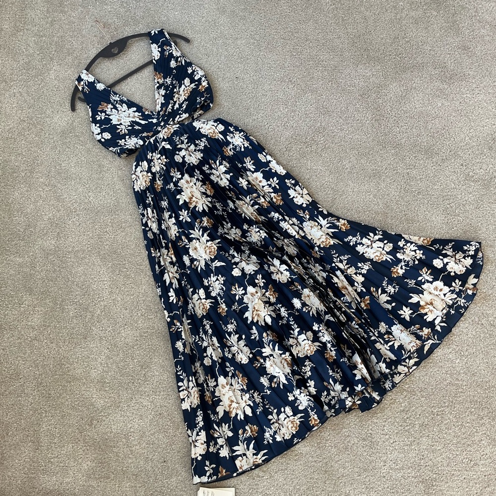 Abercrombie & Fitch Womens Navy Floral Pleated Satin Maxi Dress Size Small NWT